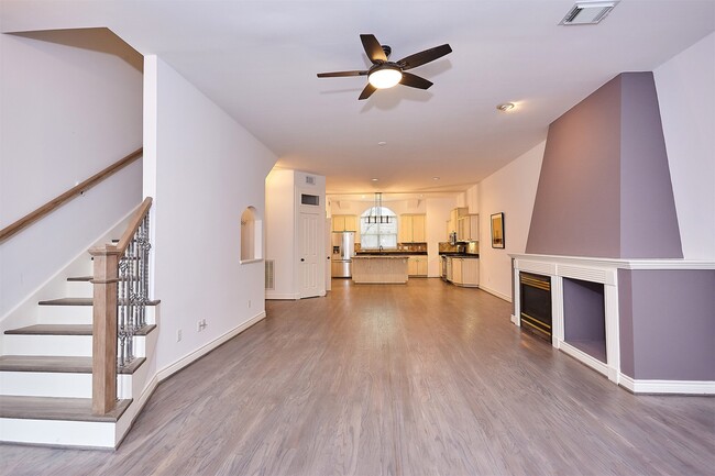 Building Photo - 110 Detering St