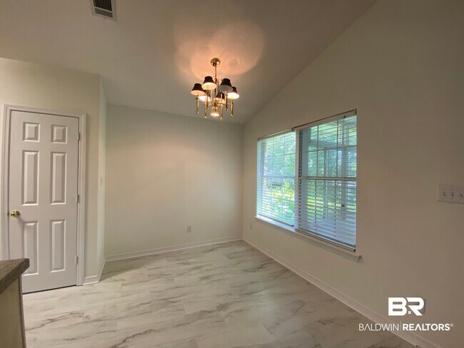 Building Photo - 110 Covey Run Pl