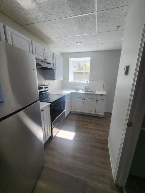 Building Photo - 151 S Main St