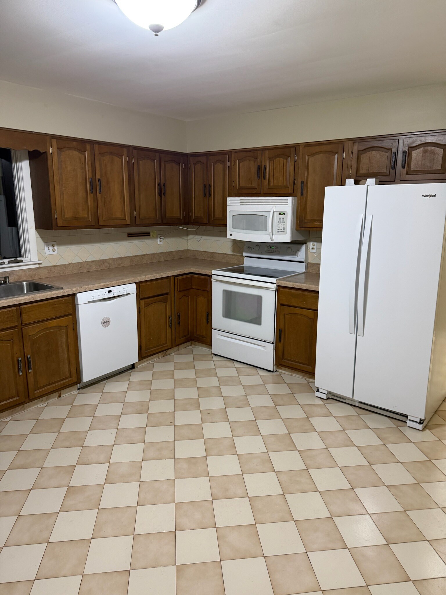 Kitchen - 5 Graffin Dr