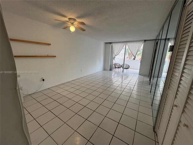 Building Photo - 1331 Lincoln Rd