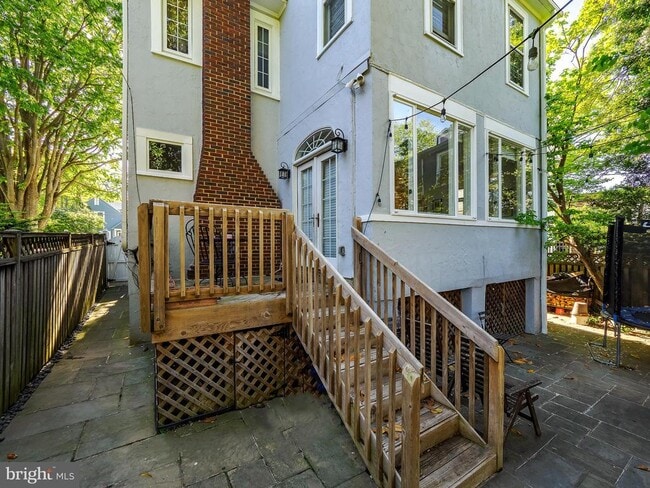 Building Photo - 5534 Nevada Ave NW