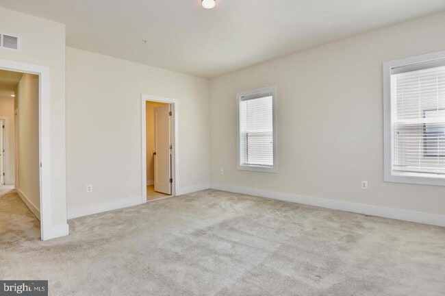 Building Photo - 44858 Tiverton Sq