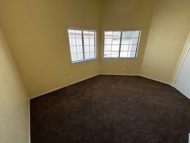 Building Photo - BEAUTIFULLY RENOVATED HOME WITH NEW PAINT, CARPET, AND LIGHT FIXTURES