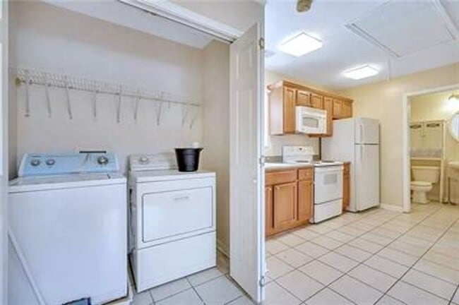 Building Photo - Welcome to University Park