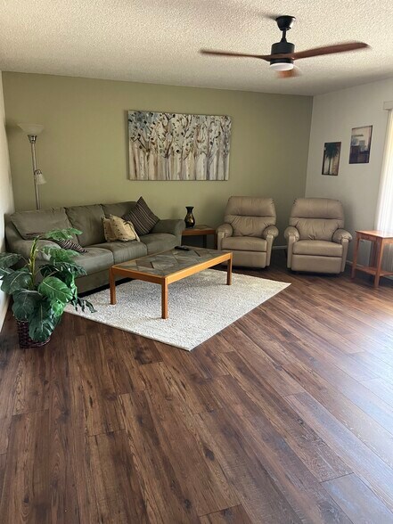 Building Photo - 9817 W Amber Trl