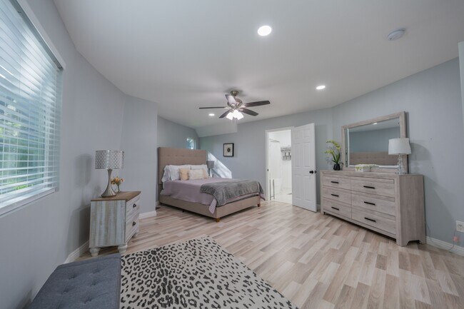 Building Photo - 28205 Meadow Oak Ln