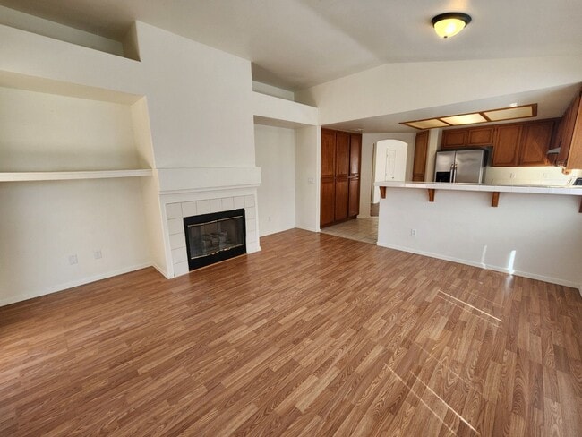 Building Photo - Lovely Single Story Home