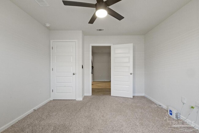 Building Photo - 9336 Tara Cir