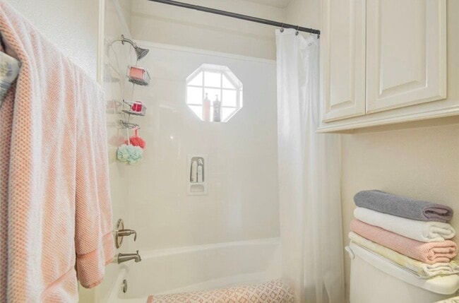 Building Photo - 57 Red Maple Ct