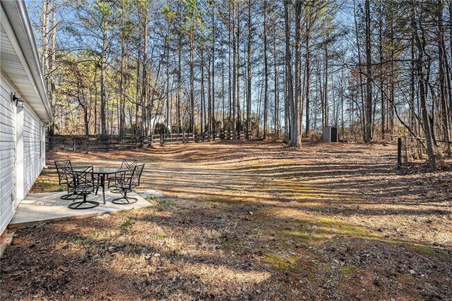 Building Photo - 192 Conifer Ln