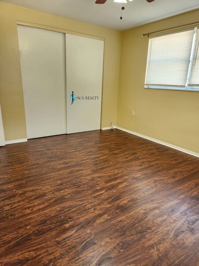 Building Photo - 1350 Whitehall Ln
