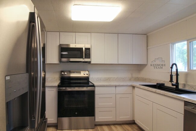 Building Photo - 3 Bed, 1 Bath Home in Central Richland