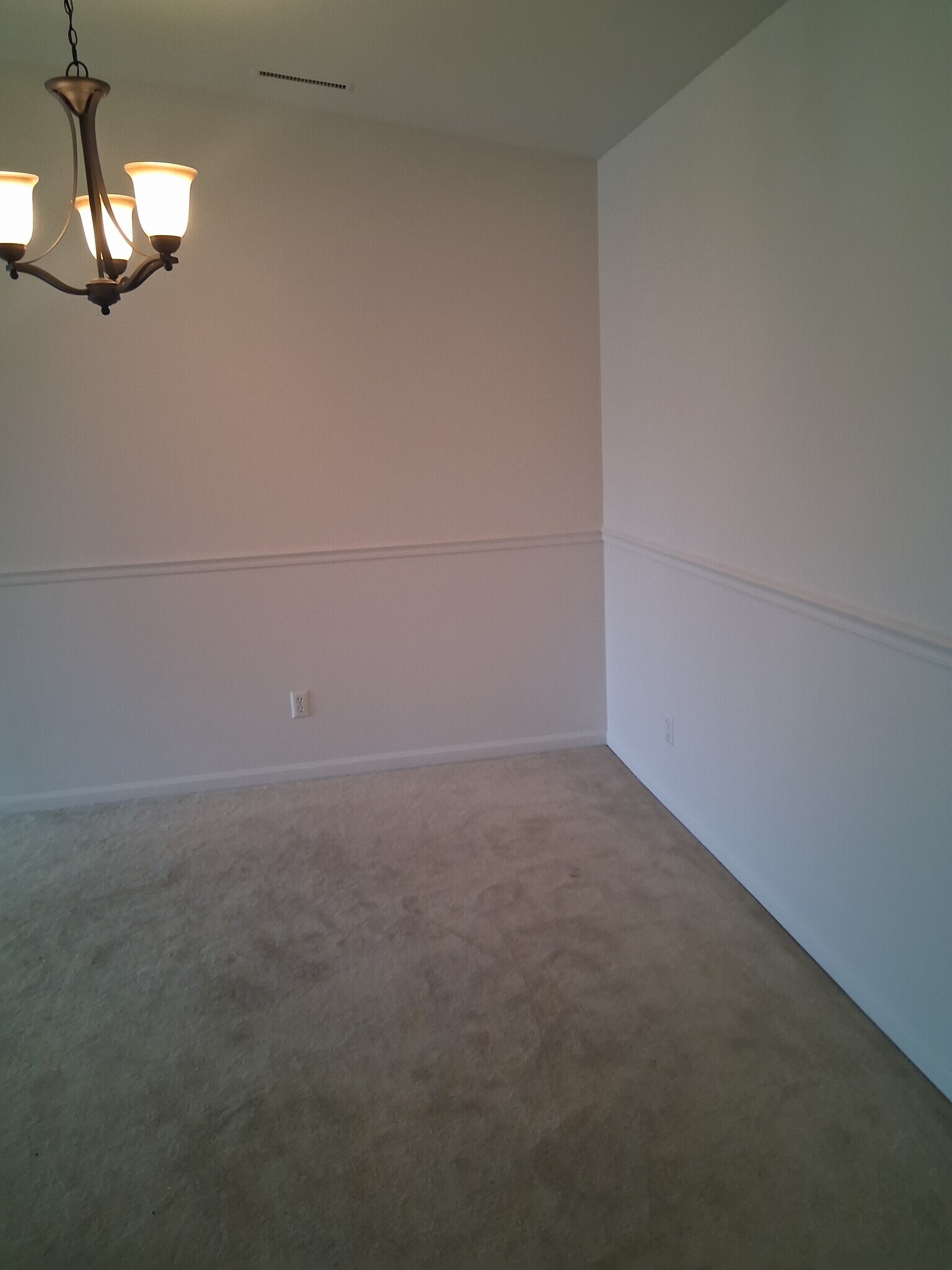 Building Photo - 9729 Wildwood Ct