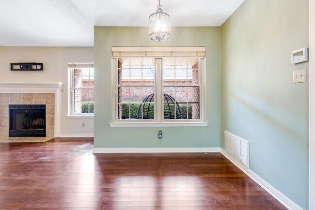 Building Photo - 3241 Wythe Cir