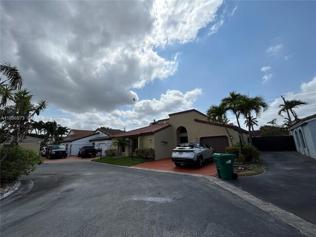 Building Photo - 8910 SW 4th Ln