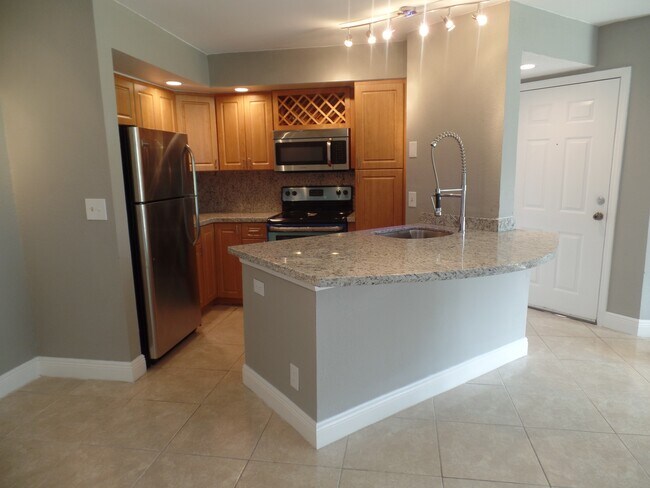 Building Photo - 3350 Pinewalk Dr N