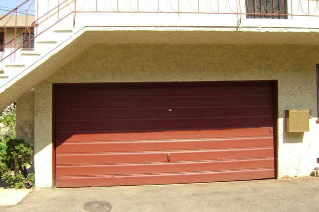 2 Car Garage - 2028 Delaware Ave