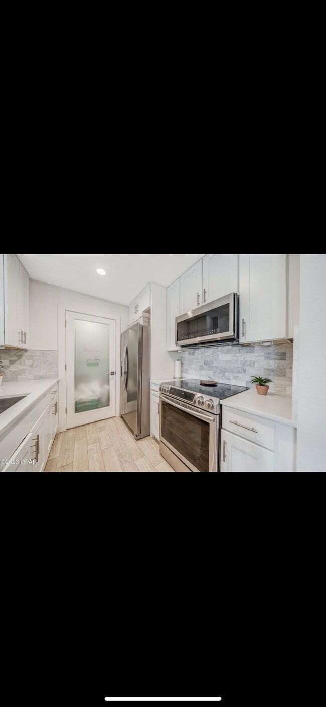 Building Photo - 1307 Lighthouse Rd