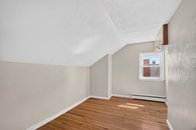 Building Photo - 57 Linden Ave