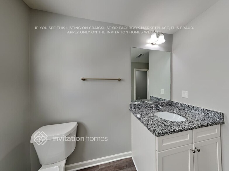 Building Photo - 301 Nutwood Trce