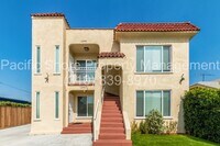 Building Photo - Mullen Duplex