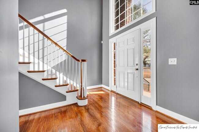 Building Photo - 120 Pinehurst Ct