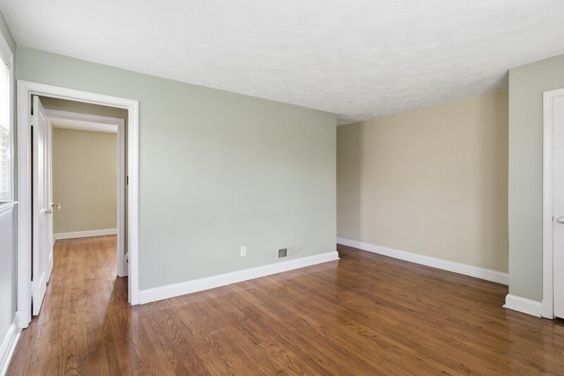 Building Photo - 627 Lucia Ave