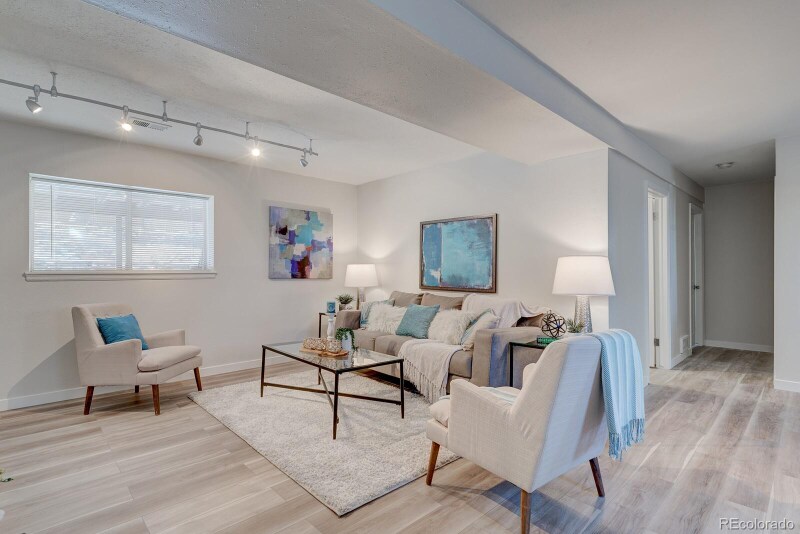 Building Photo - 2065 S Ivory St