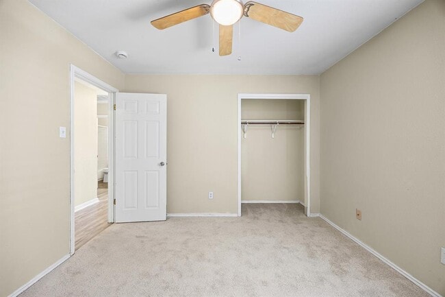 Building Photo - 17611 Wiseman Dr