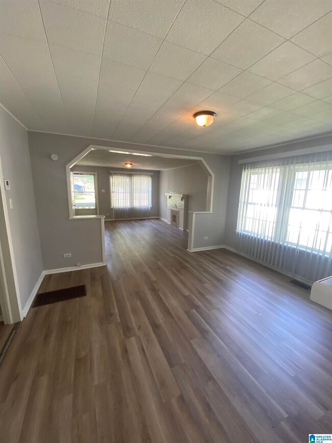 Building Photo - 1408 8th Ave