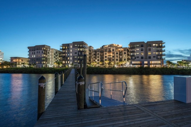 Building Photo - Seazen At Rocky Point