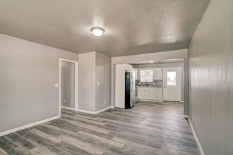 Building Photo - 3BR Home in Shawnee with Stainless Appliances, Fenced Yard & Storm Shelter!