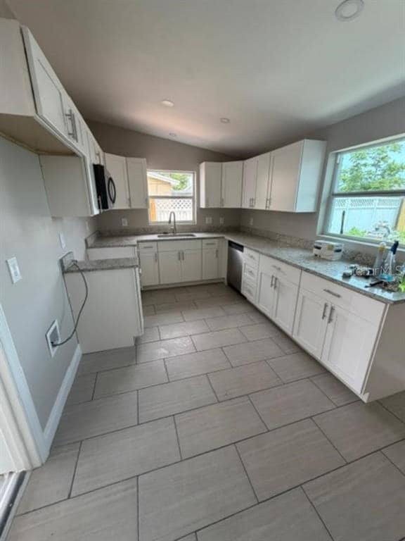 Building Photo - 3143 Pinon Dr