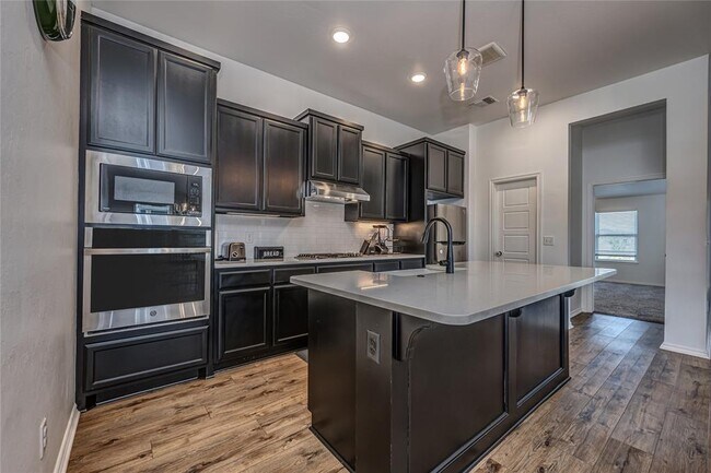 Building Photo - 8516 Gibbs Dr
