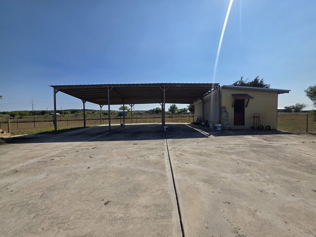 Building Photo - 14412 Graef Rd