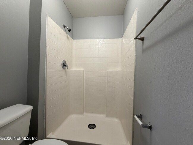 Building Photo - 7327 High Bluff Rd N