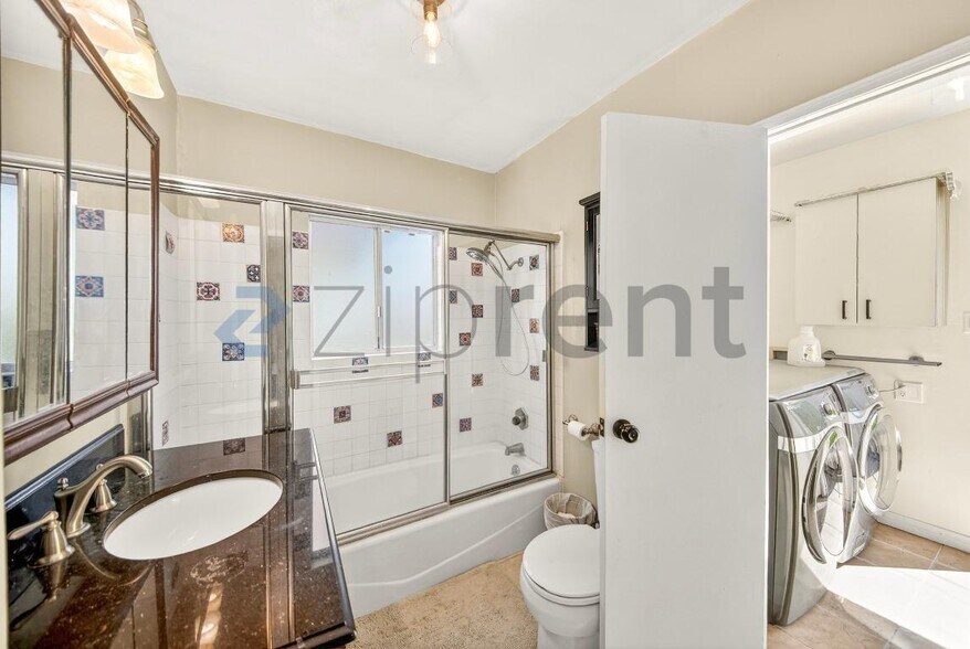 Building Photo - 2940 Cardiff Ave