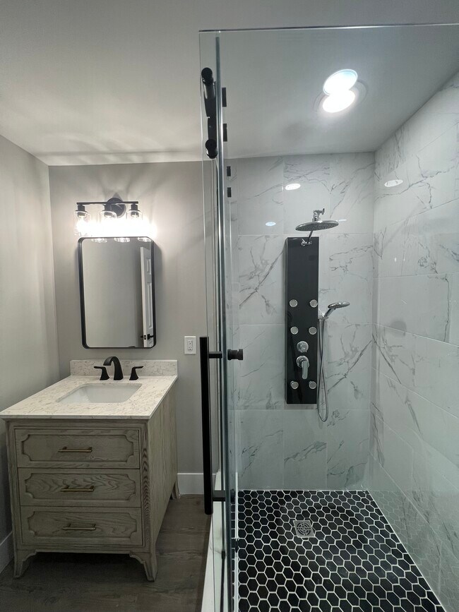 Building Photo - 2077 N Opdyke Rd