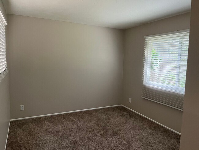 Building Photo - 3 Bed, 2 Bath home in Murrieta