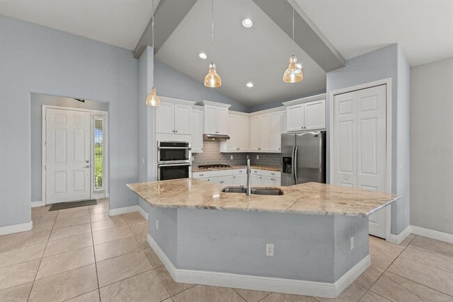 Building Photo - 5827 Inspiration Terrace