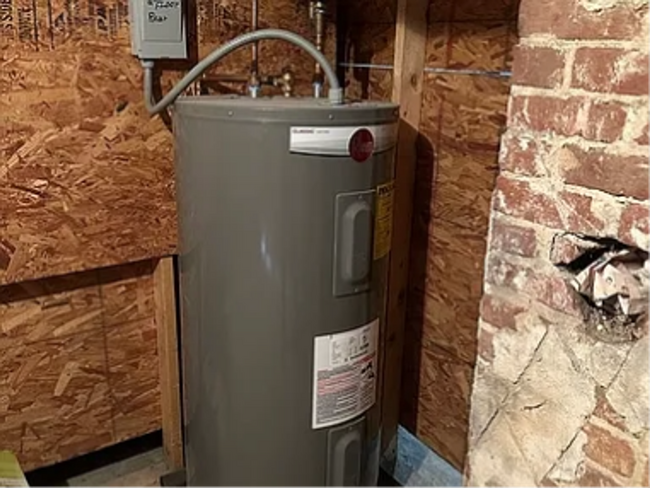 Building Photo - Comfortable 1BR Condo with Assigned Parking at $1150 in Ware, MA