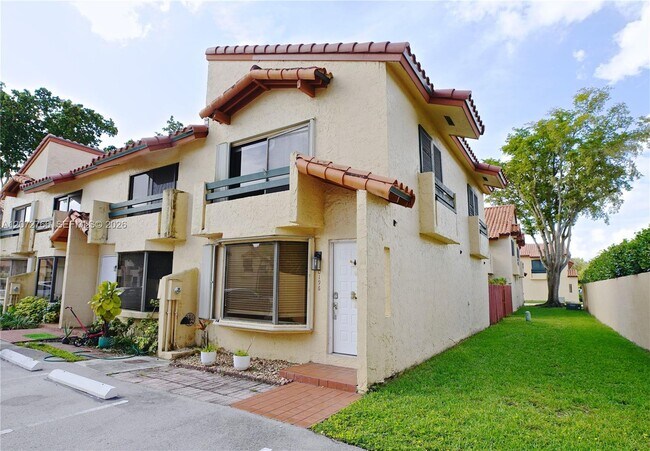 Building Photo - 10196 SW 77th Ct