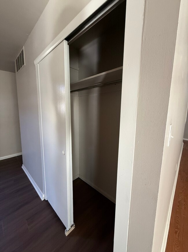 Building Photo - 5332 E 26th Pl