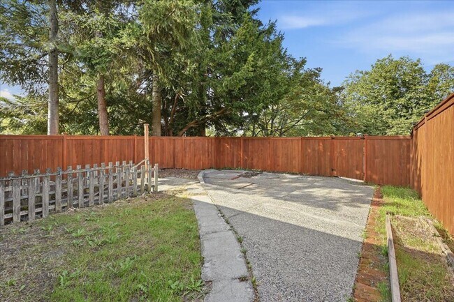 Building Photo - 4303 Baker Ave NW