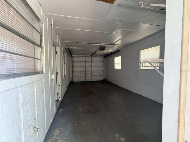 Building Photo - 39648 Meadowood Loop