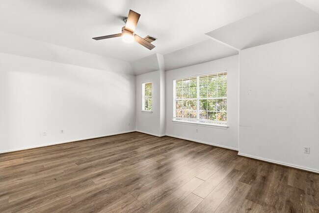 Building Photo - 149 Summerhaze Cir