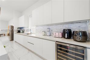 Building Photo - 7455 NW 103rd Pl