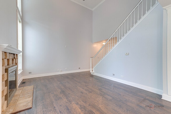 Building Photo - 115 Meadowbrook Ln