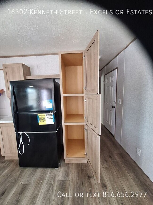 Building Photo - 16302 Kenneth Dr